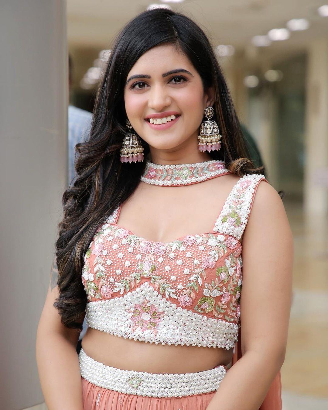 Hot and sexy photoshoot | Sravanthi Chokkarapu beautiful and glamours photos