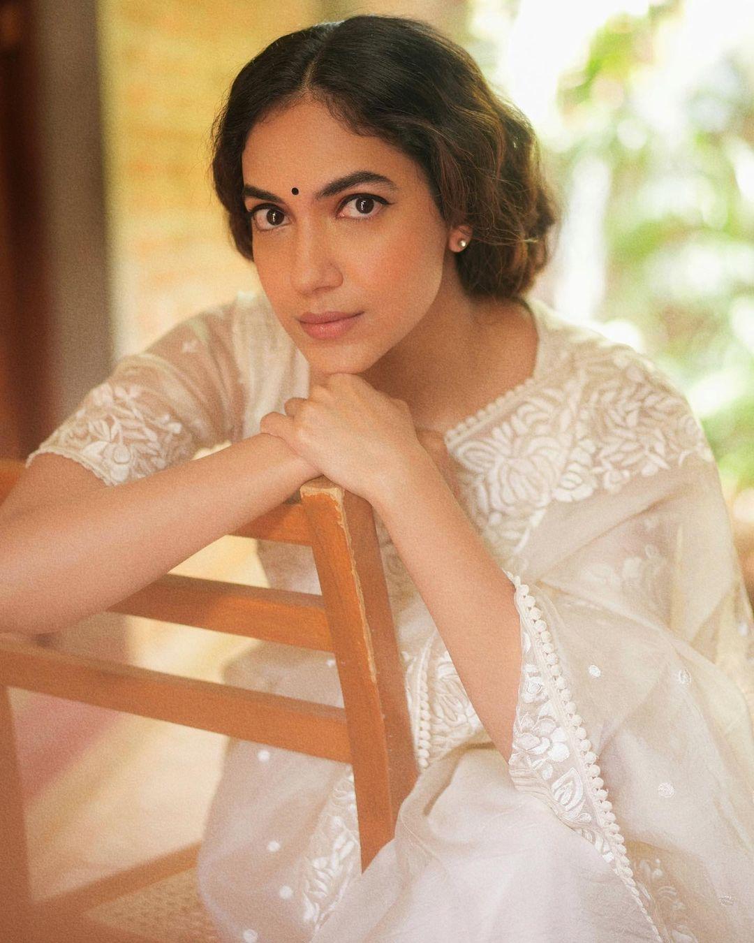 Beautiful and cute stills | Ritu Varma in white transparent saree hot and sexy stills