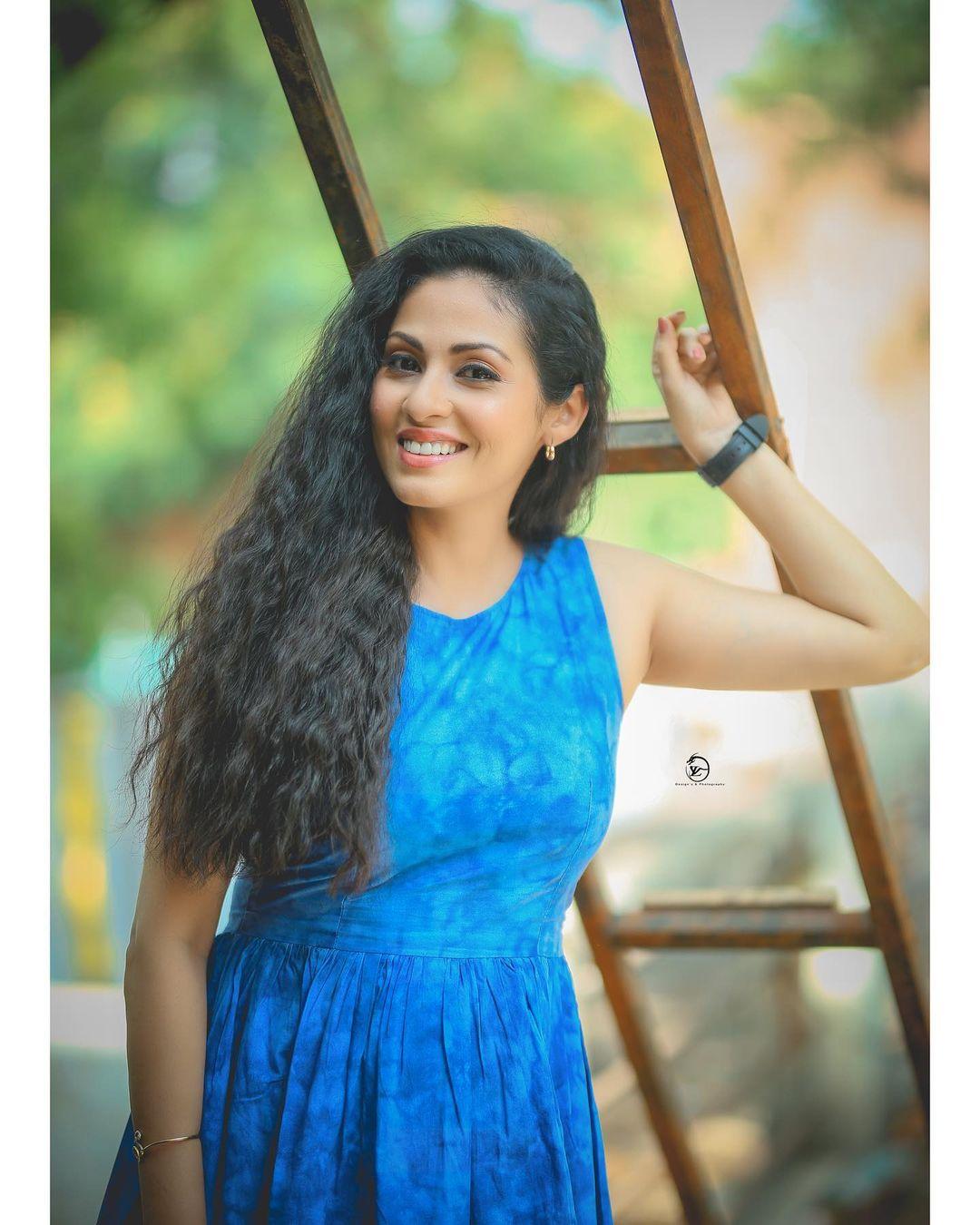 Hot and spicy gallery | Sadha actress in beautiful and glamours photos in blue dress