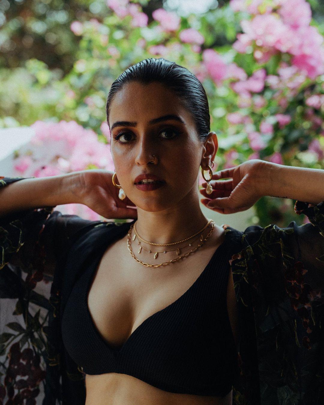 Beautiful and glamours photos | Sanya Malhotra wearing black bra hot photos gallery