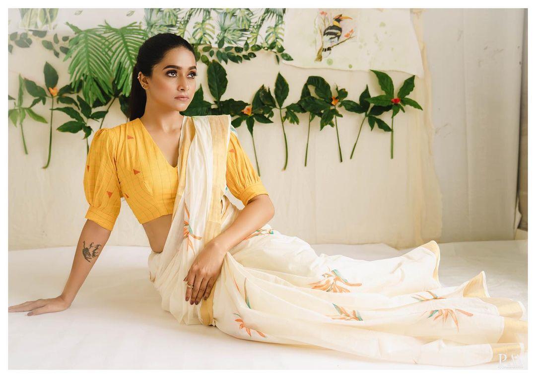 Beautiful and glamours photos | Sharanya R Nair in saree exposing hot photos gallery
