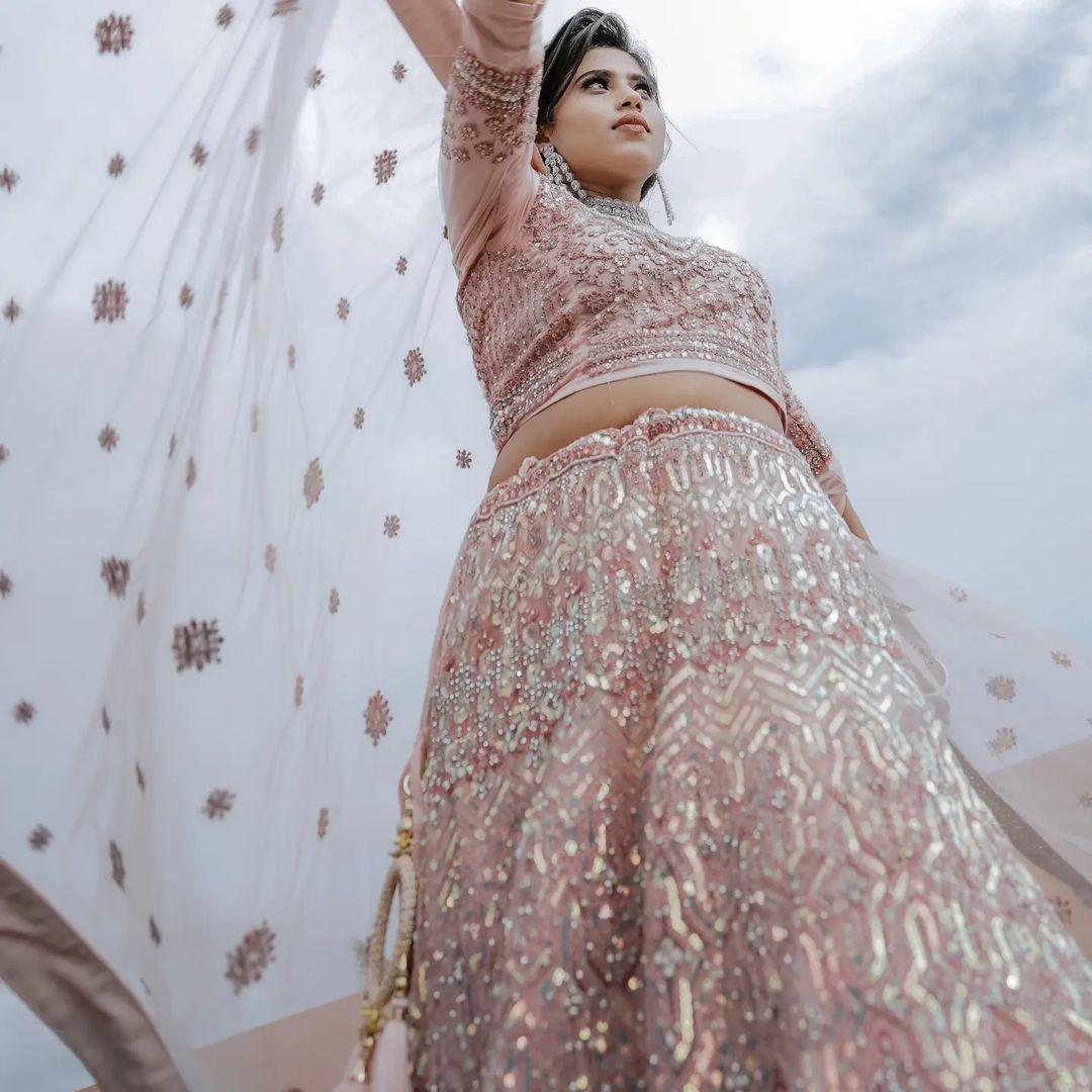 Glamours and cute picture | Anju Krishna Ashok in bridal makeup hot and sexy photoshoot