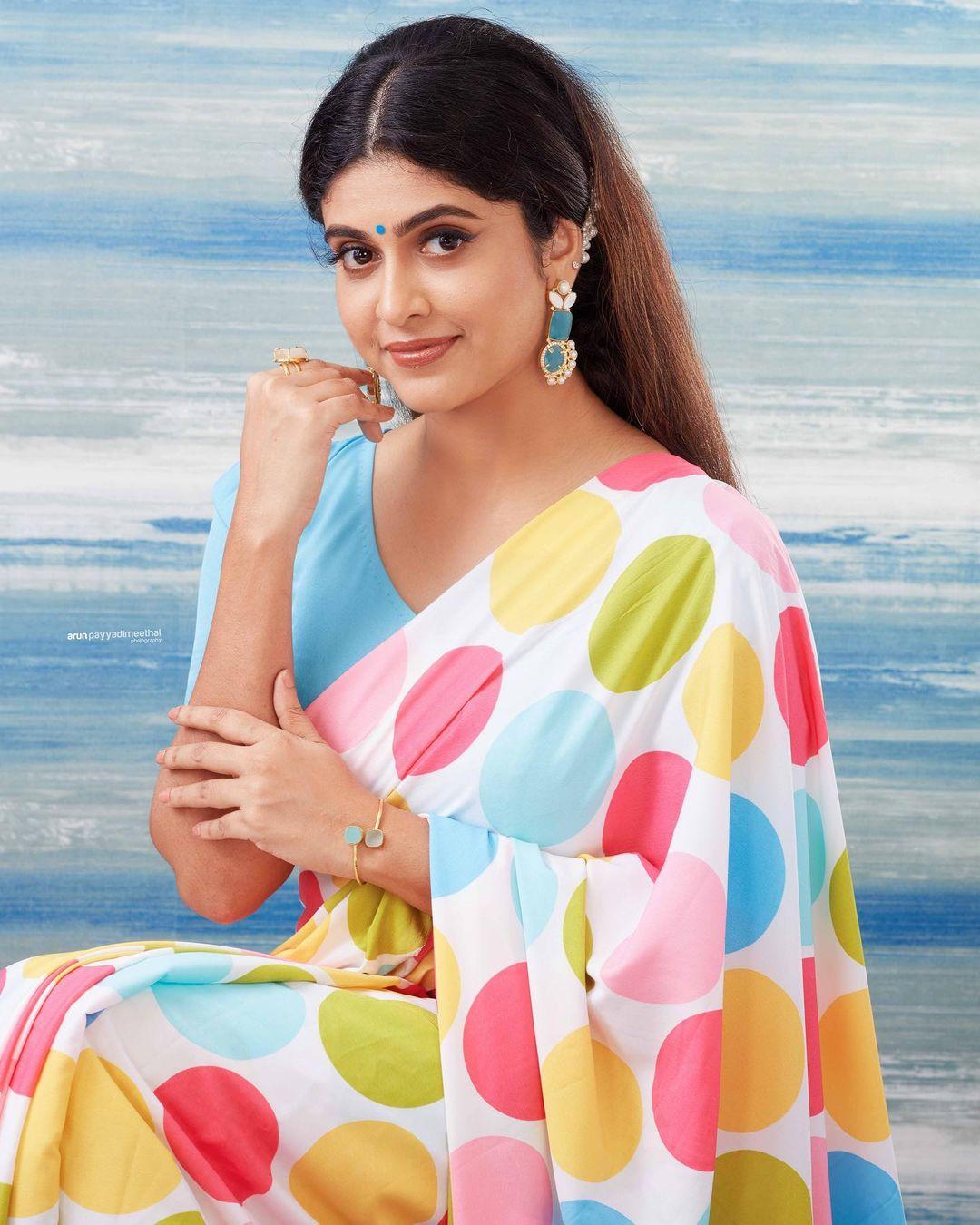 Exclusive hot photos | Rasna pavithran in beautiful and glamours photos in saree