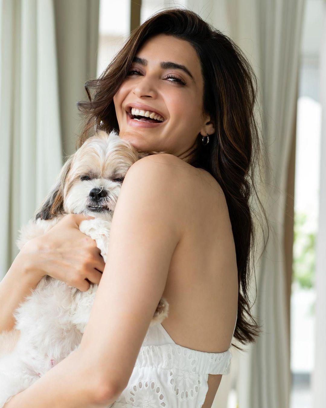 Exposing hot photos gallery | Karishma Tanna very glamours and sexy photos gallery
