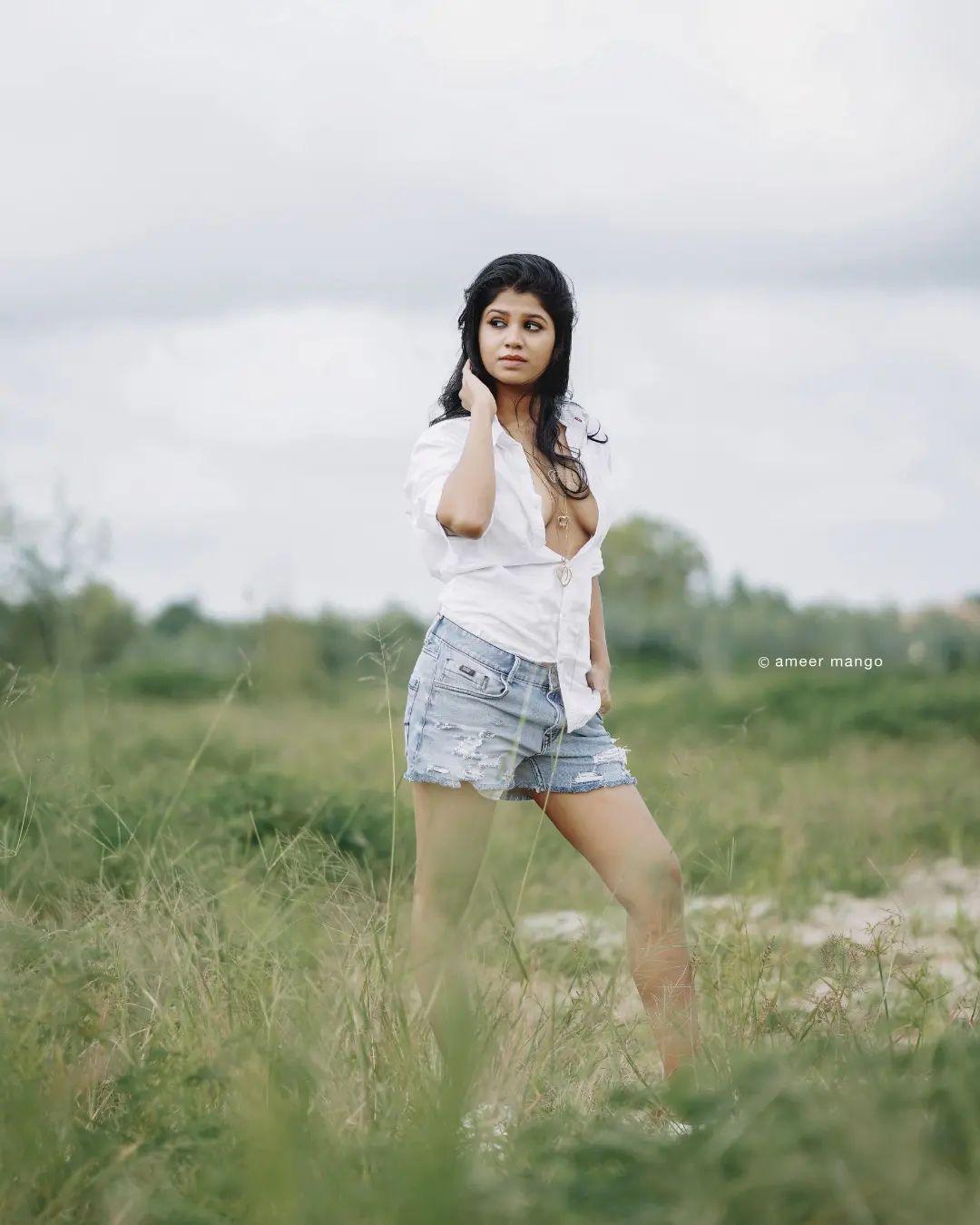Beautiful and sexy photoshoot | Anju Krishna exposing hot cleavage photos gallery