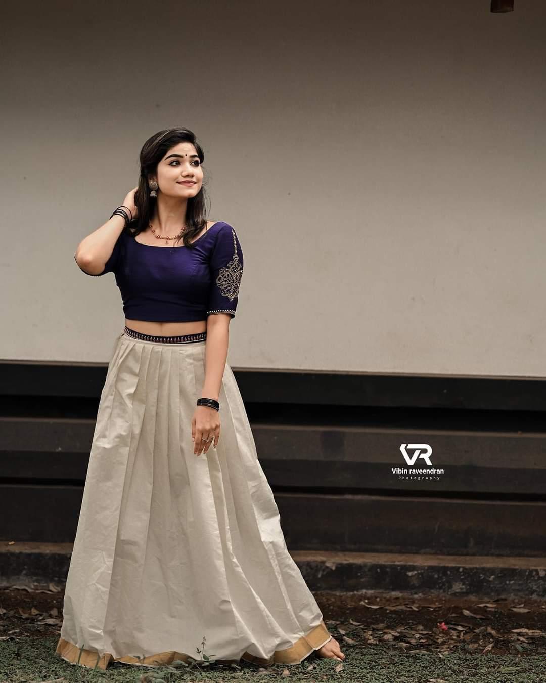 Beautiful and sexy stills | Jasnya jayadeesh latest very glamours and cute picture