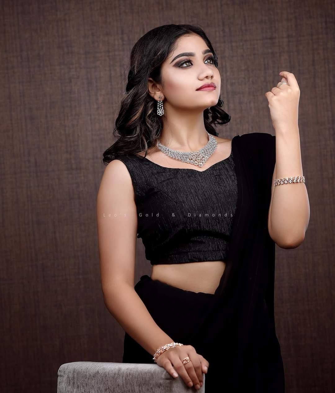 Exclusive hot and spicy photos | Jasnya jayadeesh latest very glamours and cute picture