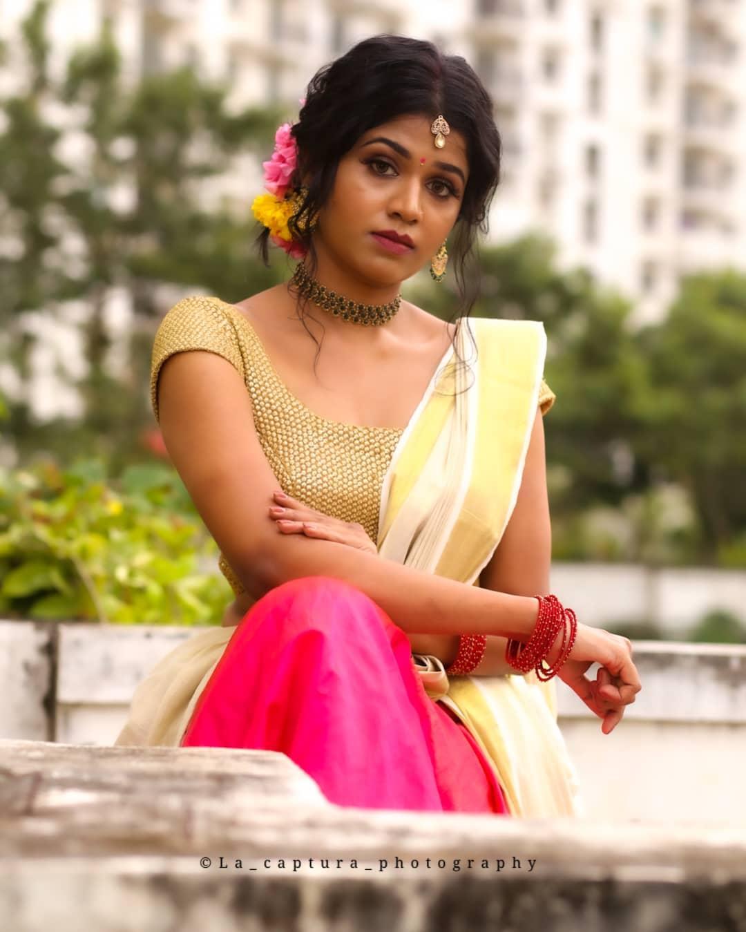 Malayalam Actress hot photos | Anju Krishna in half saree hot and sexy photoshoot