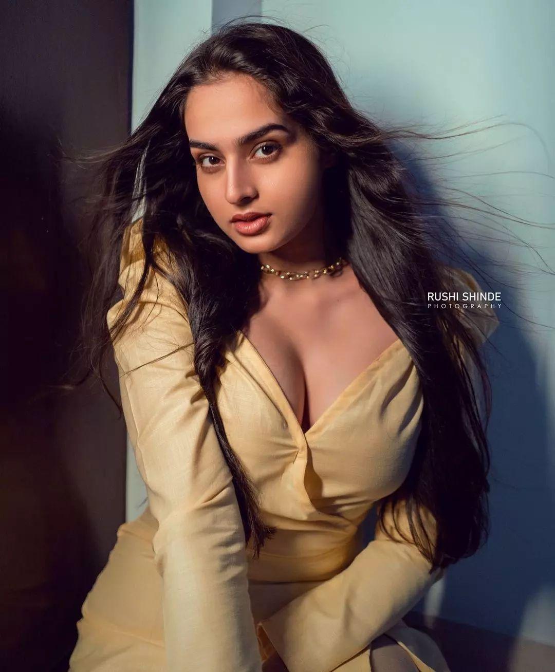 Beautiful and glamours photos | Ayesha Khan beautiful and glamours photos gallery