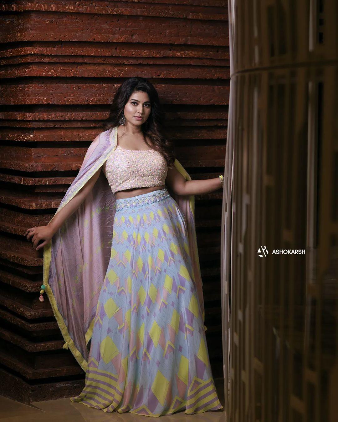 Beautiful and glamours photos | Sneha in lehanga stylish and sexy photoshoot