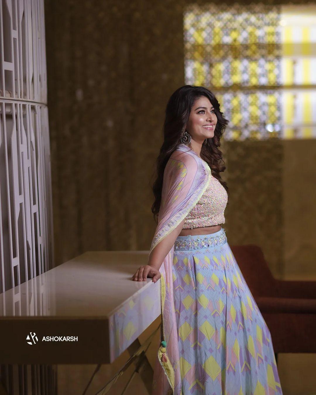 Tamil actress hot photos gallery | Sneha in lehanga stylish and sexy photoshoot