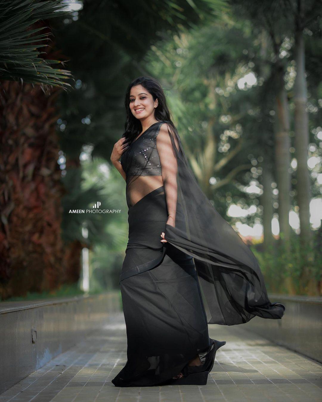 Malayalam Actress hot photos | Laya Simpson in black transparent saree hot photos gallery