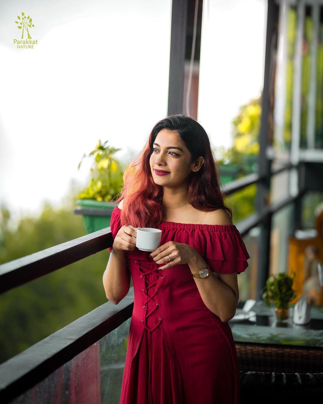 Beautiful and sexy photoshoot | Dilsha Prasannan very glamours and cute stills