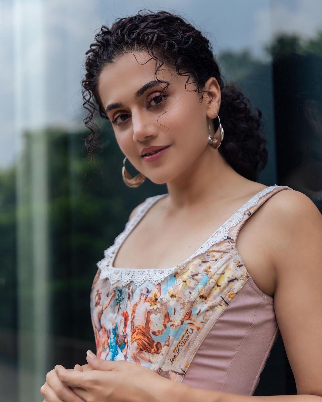 Glamours and cute stills | Taapsee Pannu very exclusive hot and spicy stills