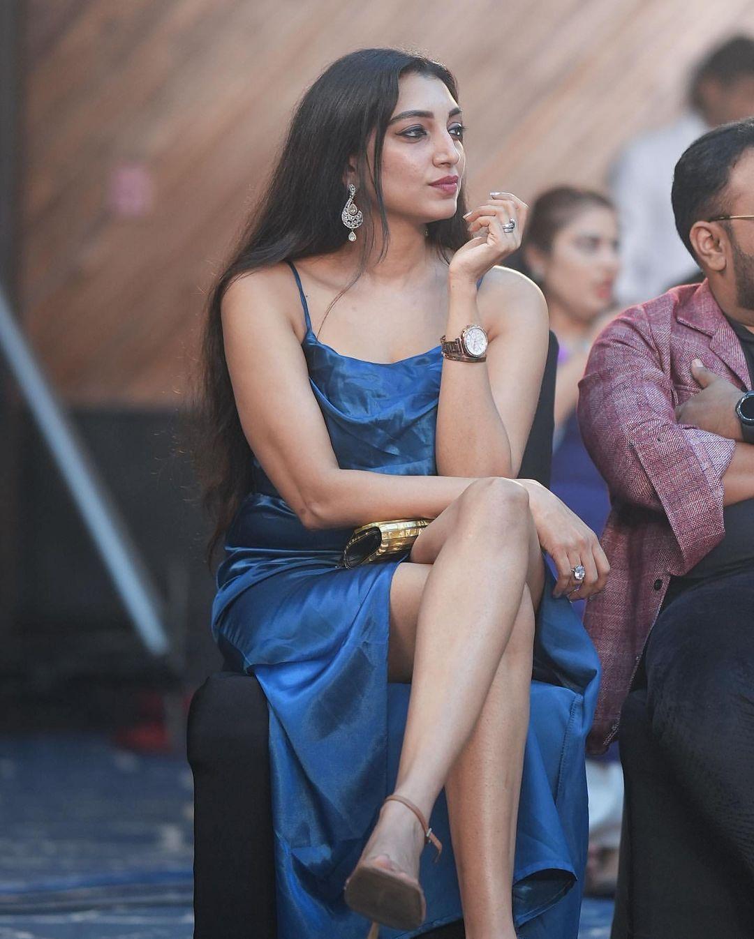 Exposing very hot stills | Rithu manthra beautiful and sexy exposing hot photos