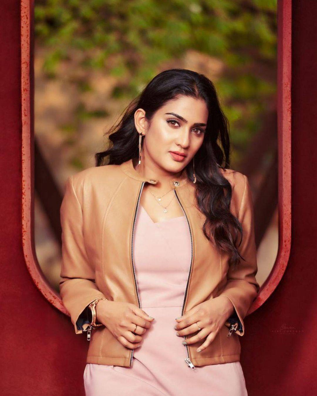 Exposing very hot photos | Aditi Ravi very beautiful and glamours photos