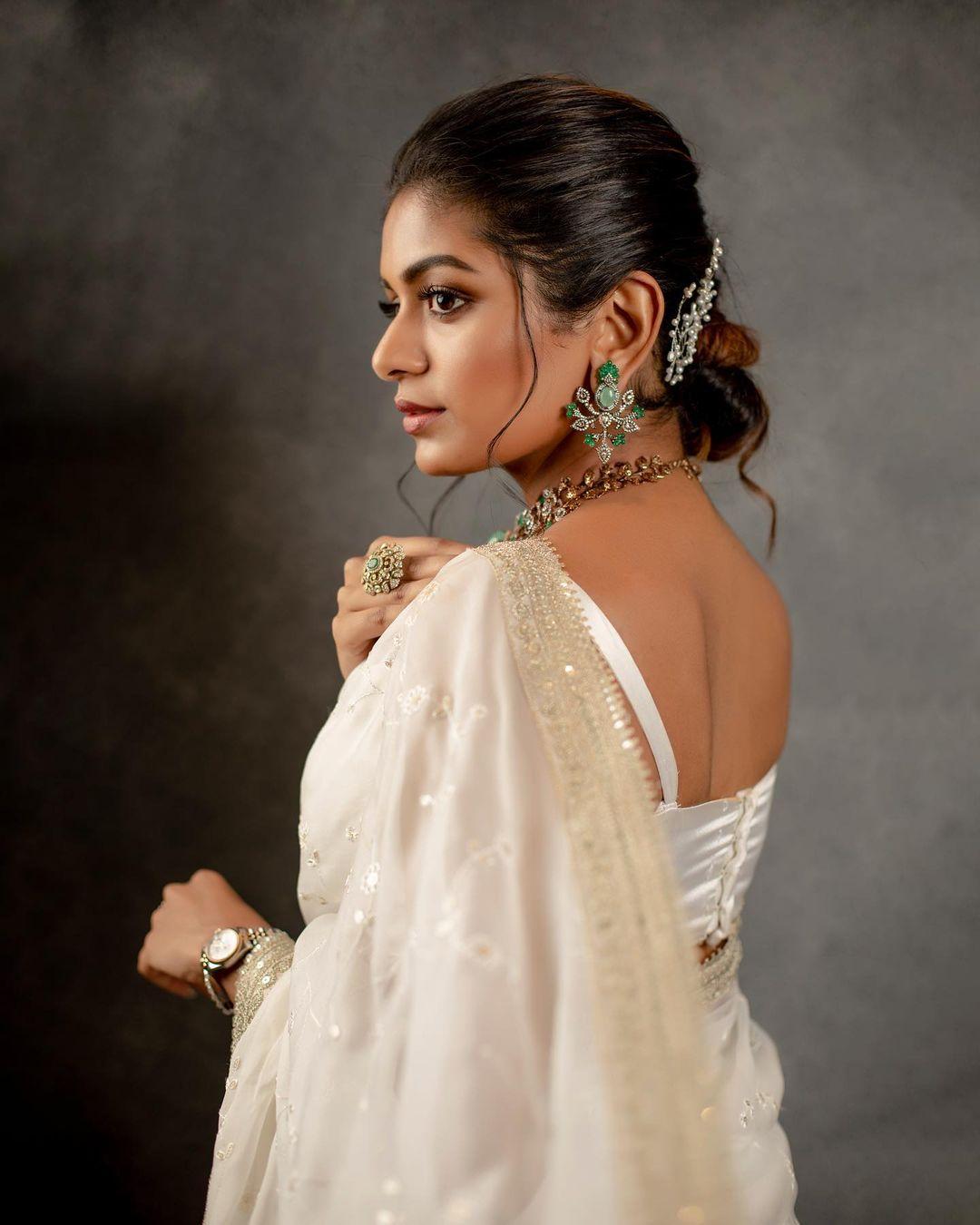 Viruman movie actress hot photos | Aditi Shankar in sleeveless blouse and saree hot photos