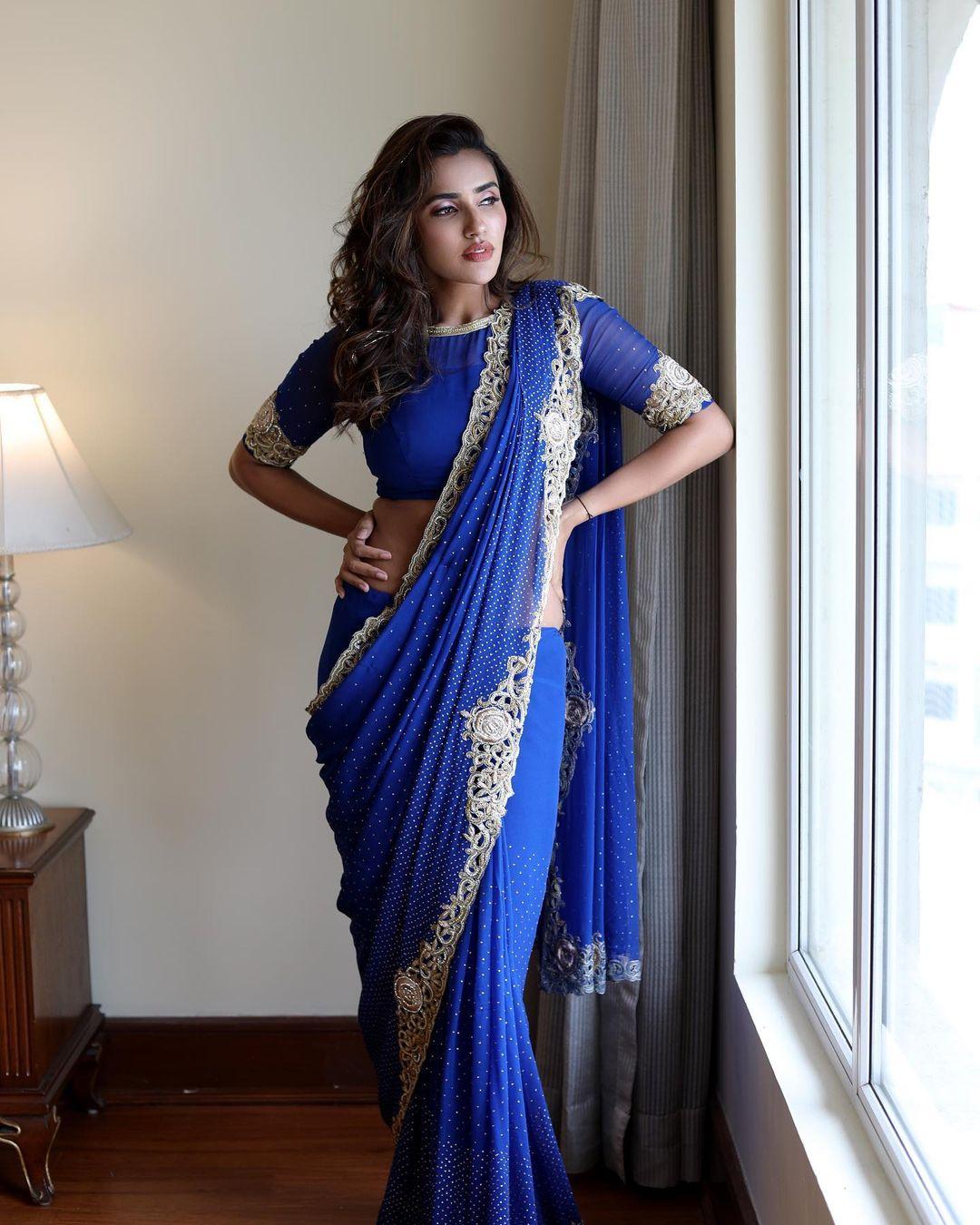 Tamil hot actress photos | Akshara Gowda in blue saree hot and sexy photoshoot