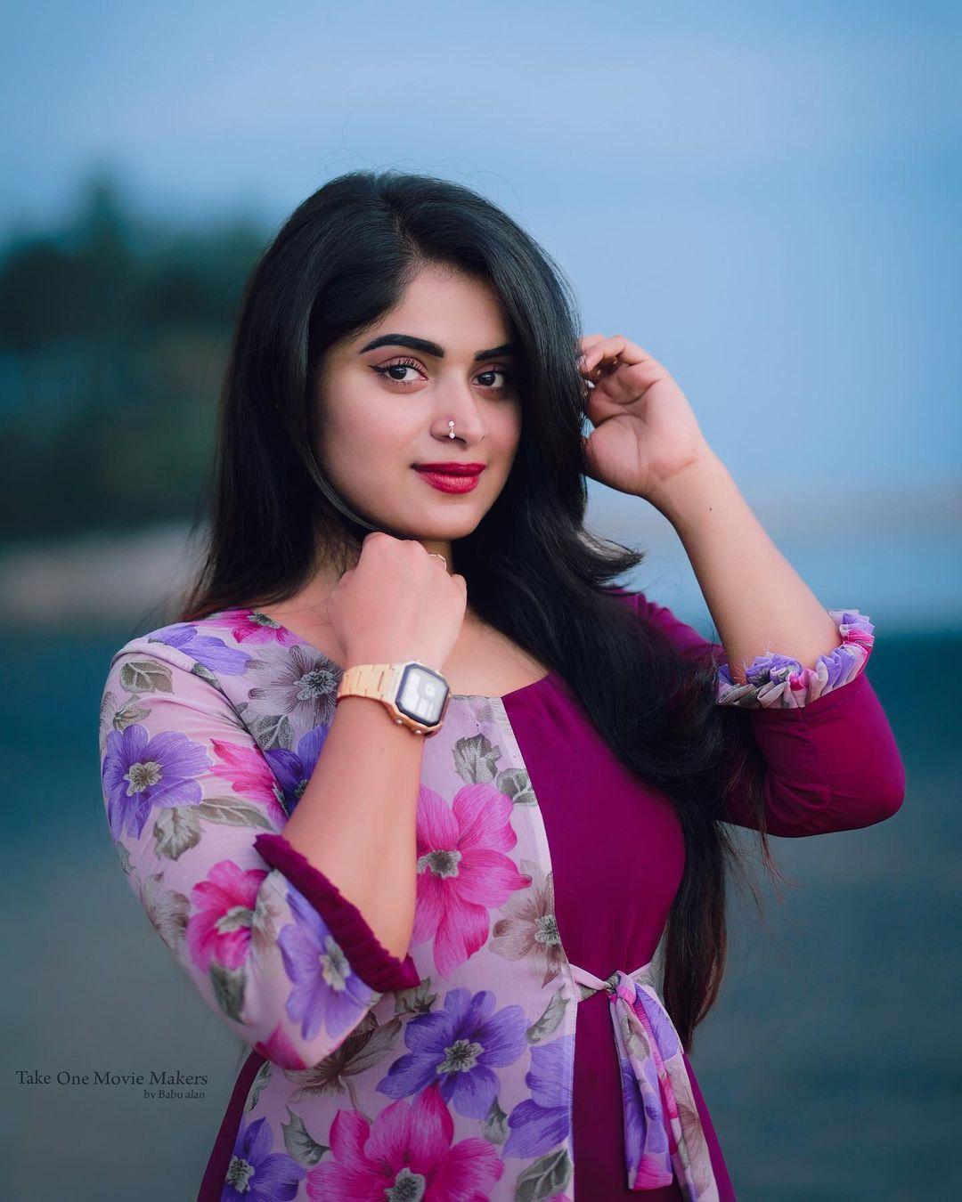Exclusive very Glamours photos | Malayalam Serial actress Arathy Sojan cute and sexy stills
