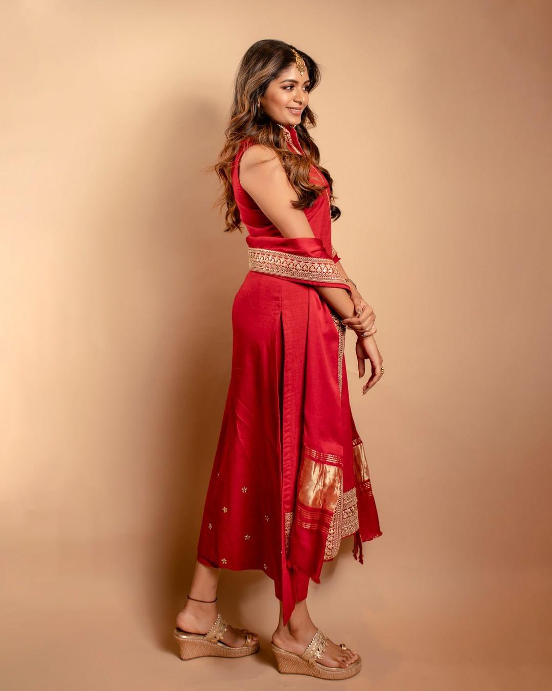 Cute and sexy photoshoot | Aditi Shankar very cute and sexy photos in red dress
