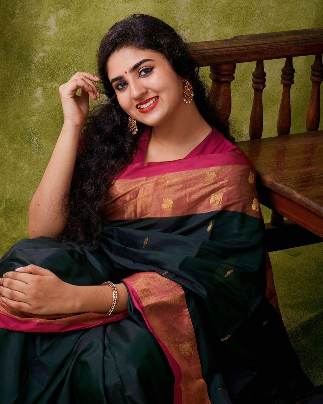 Beautiful and glamours photos | Krittika Pradeep in saree very glamorous and sexy photoshoot