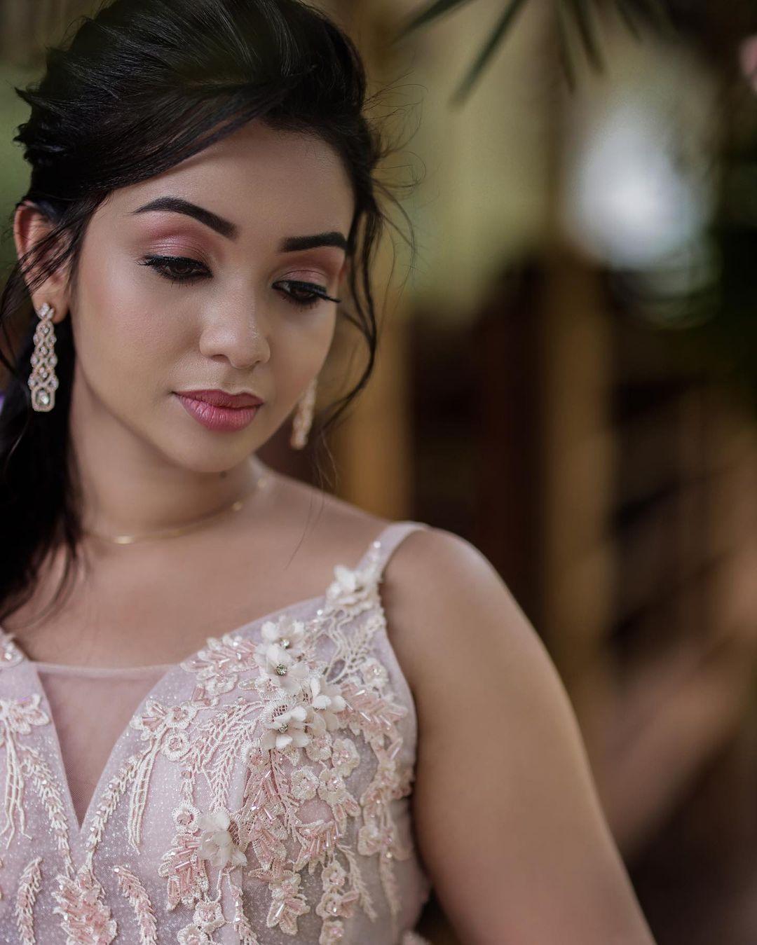 Glamorous and cute stills | Alice Christy Gomez looking very glamorous and cute picture