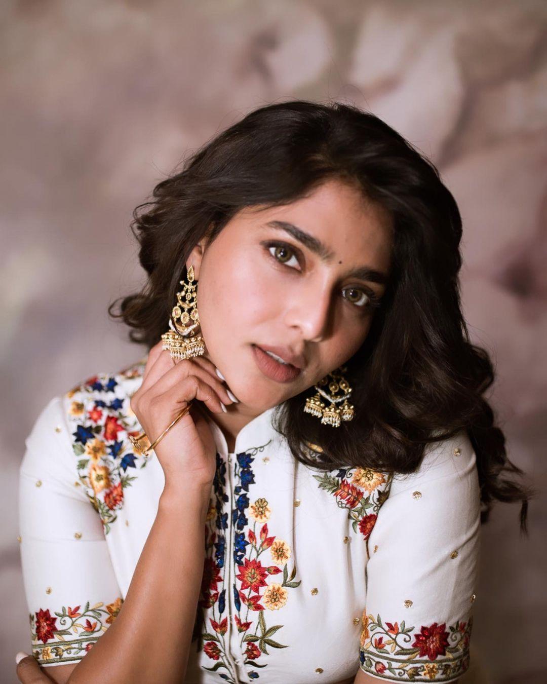 Exclusive hot and spicy stills | Aishwarya Lekshmi looking very glamorous in lehanga hot photos