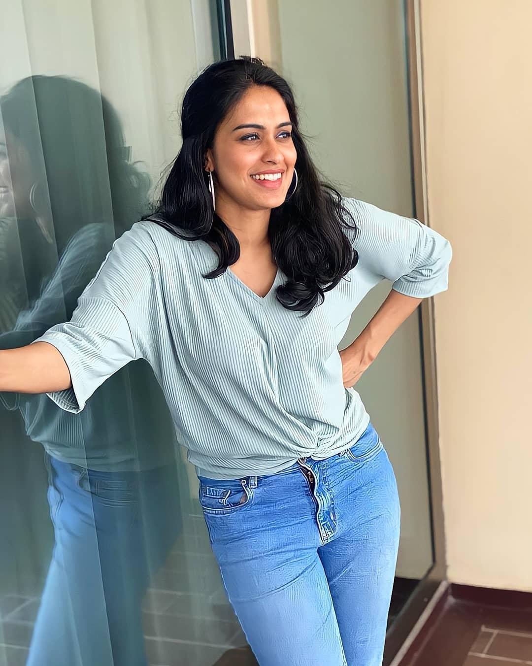 Beautiful and hot photos | Hannah Reji Koshy beautiful and Stylish hot photos gallery
