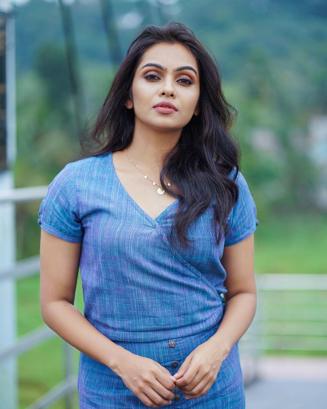 Latest hot and sexy photoshoot | Tanvi Ram in blue dress looking very glamorous photos