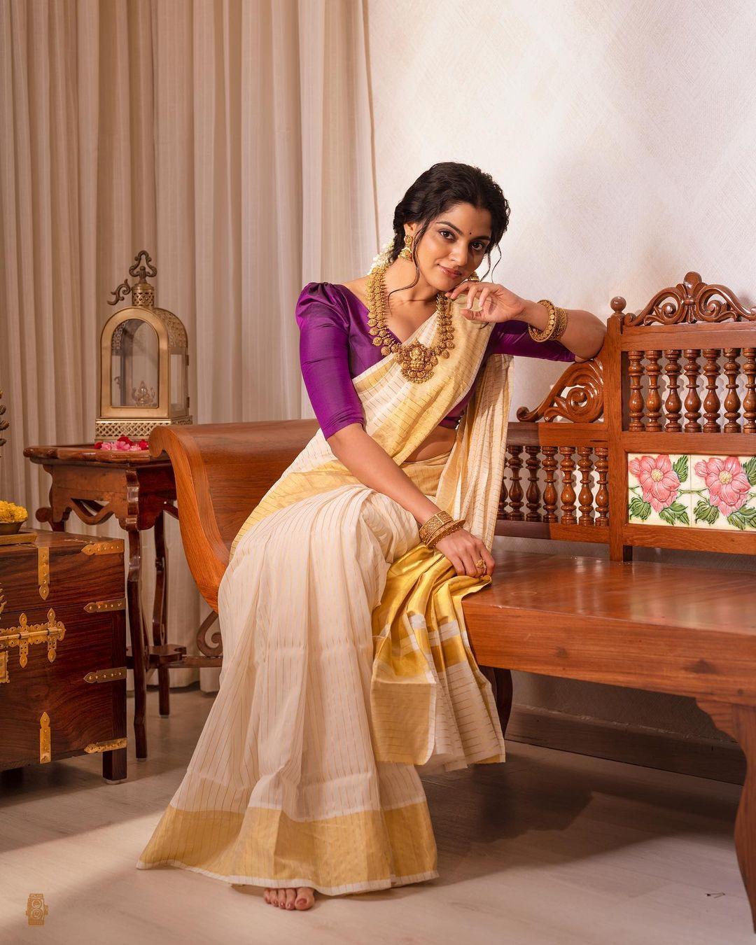 Exclusive very glamorous and cute stills | Nikhila Vimal in Kasavu Saree very glamorous and cute stills
