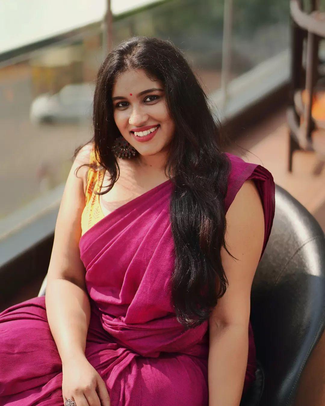 South Indian Actress hot photos | Radhika radhakrishnan in sleeveless blouse and saree hot photos gallery
