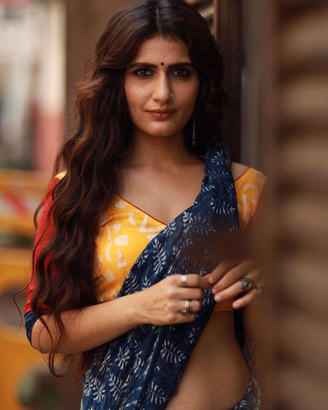 Beautiful and cute picture | Fatima Sana Shaikh in saree exposing hot photos gallery