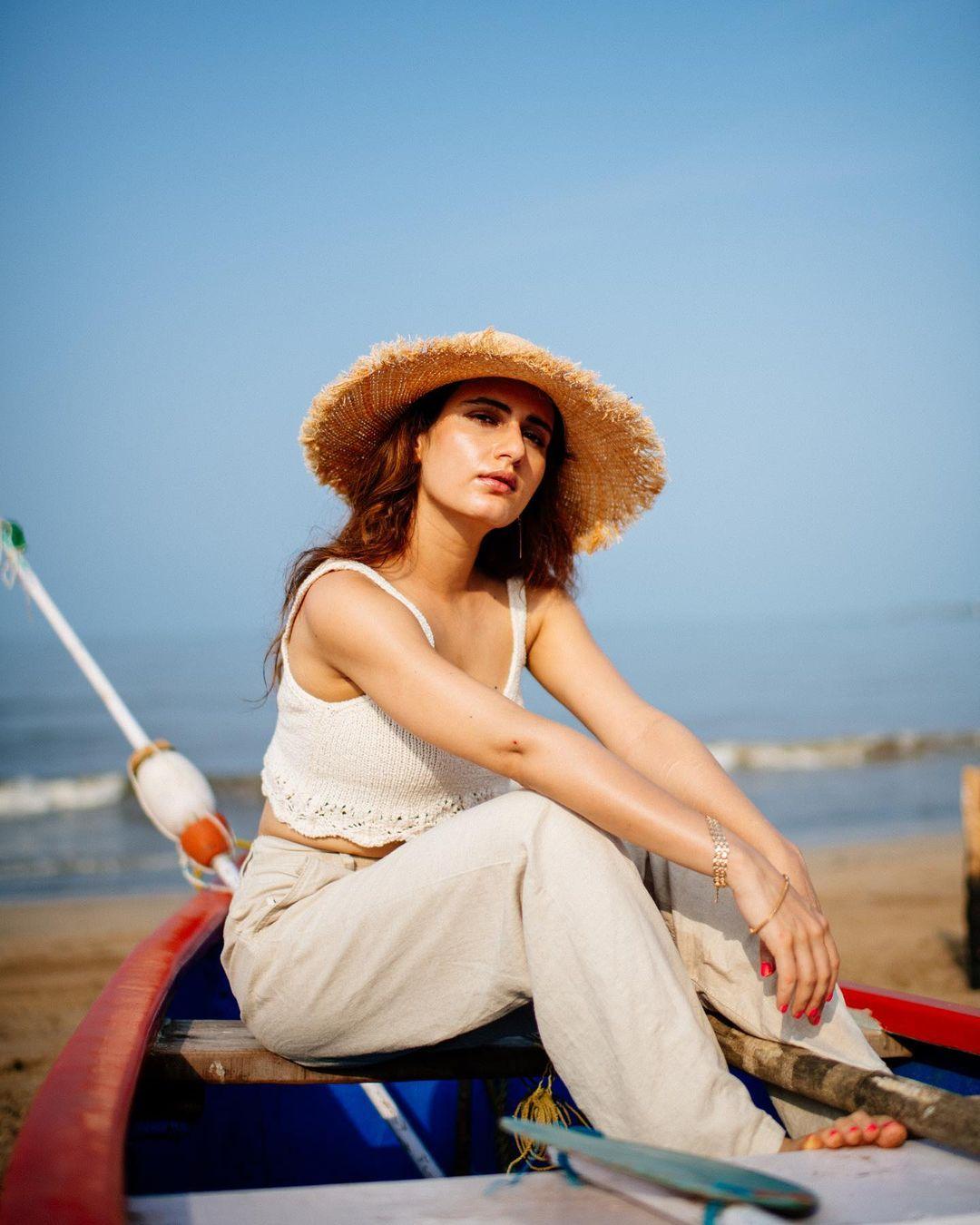 Beautiful and sexy photoshoot | Fatima Sana Shaikh stunning very Glamorous and cute stills