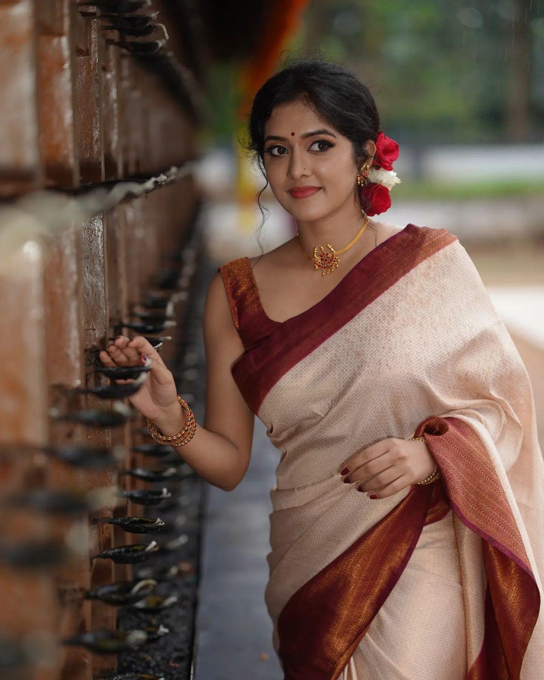 Beautiful and sexy stills | Aadhya Prasad in Kasavu Saree very glamorous and sexy photoshoot