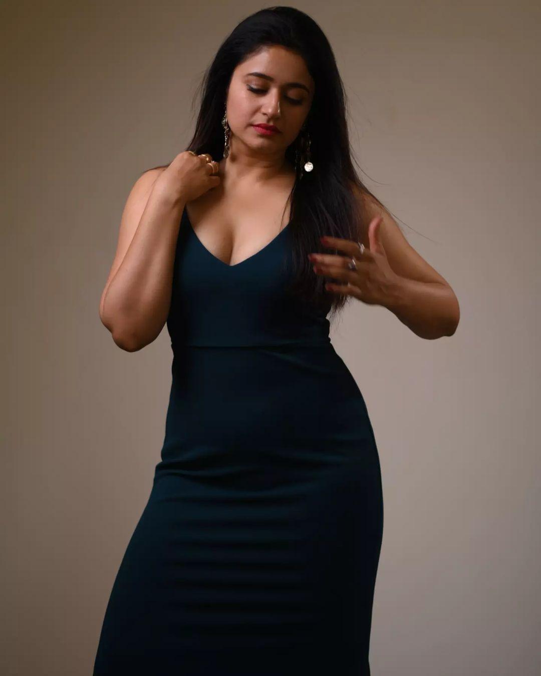 Exclusive hot photos | Poonam Bajwa exclusive very hot and sexy photos in black dress