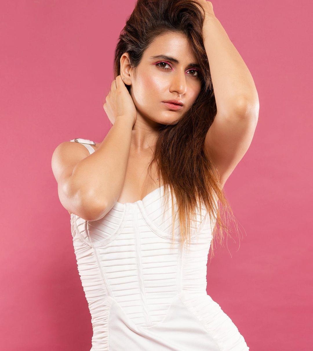 Latest hot and sexy photoshoot | Fatima Sana Shaikh exclusive very glamorous and cute stills