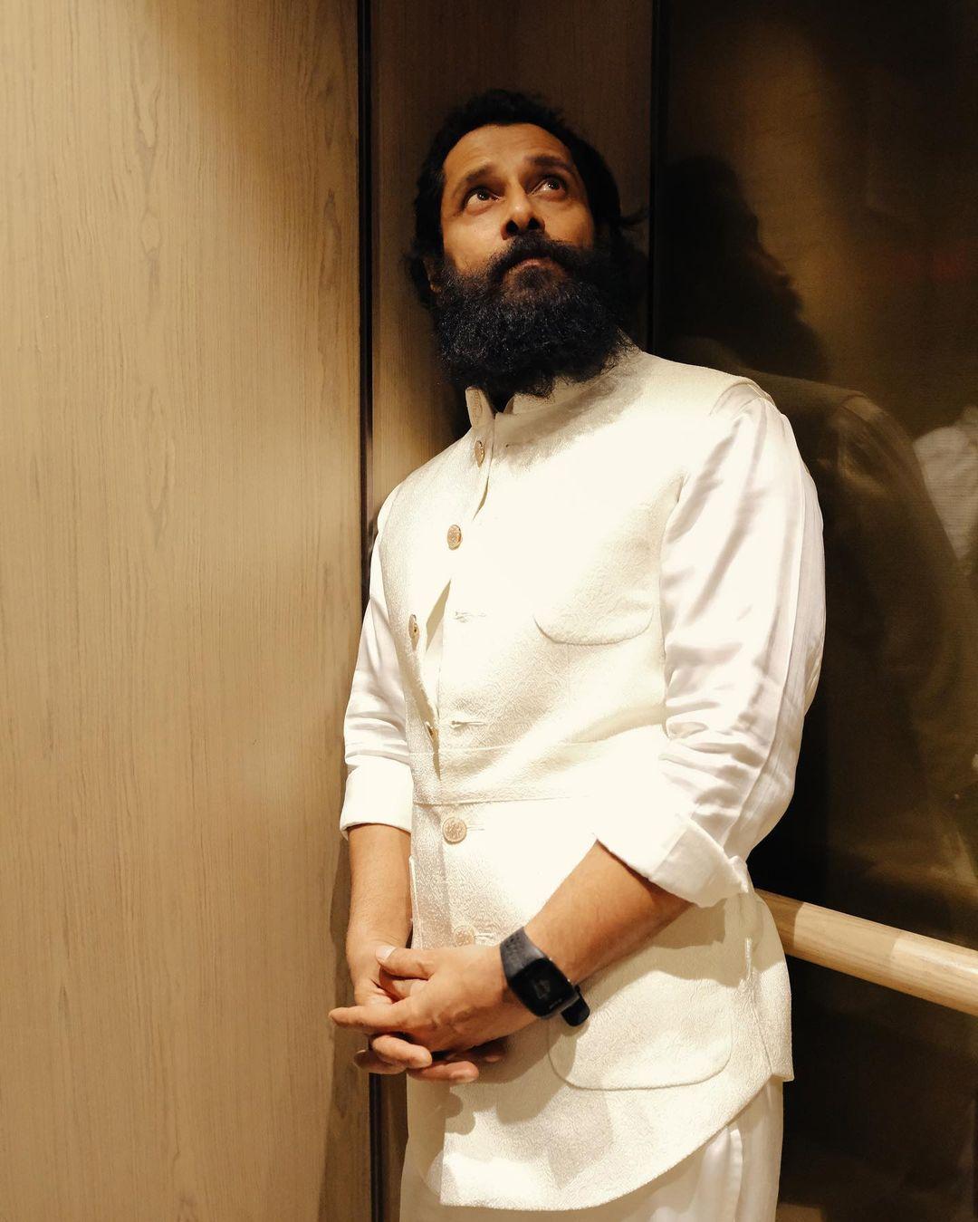 Tamil actor latest photos | Chiyan Vikram latest stylish and glamorous photos