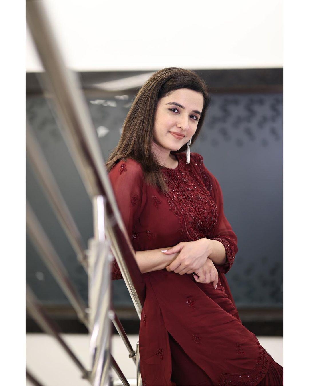 Glamorous and sexy photos | Shirley Setia looking very glorious in red dress