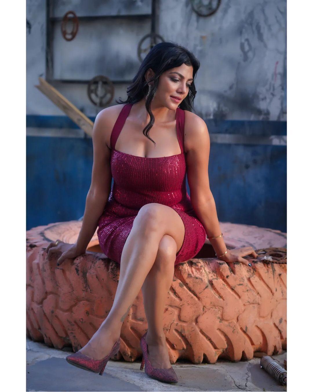 Cute and sexy photoshoot | lahari shari very stylish and glamorous photos gallery