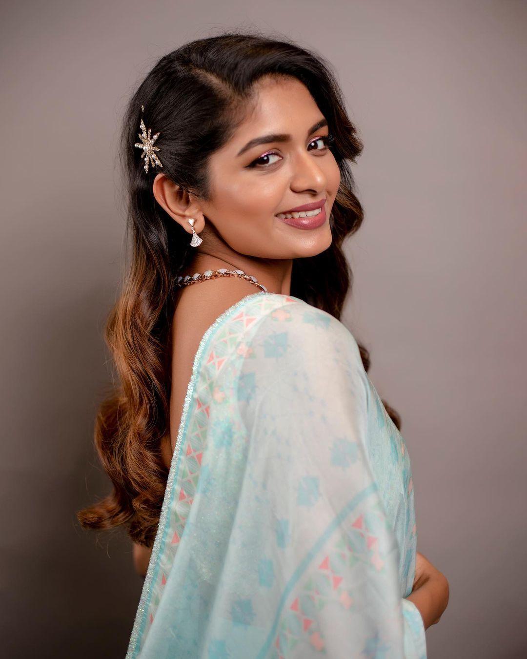 Exclusive very hot photos | Aditi Shankar looking very glorious in lehanga hot photos