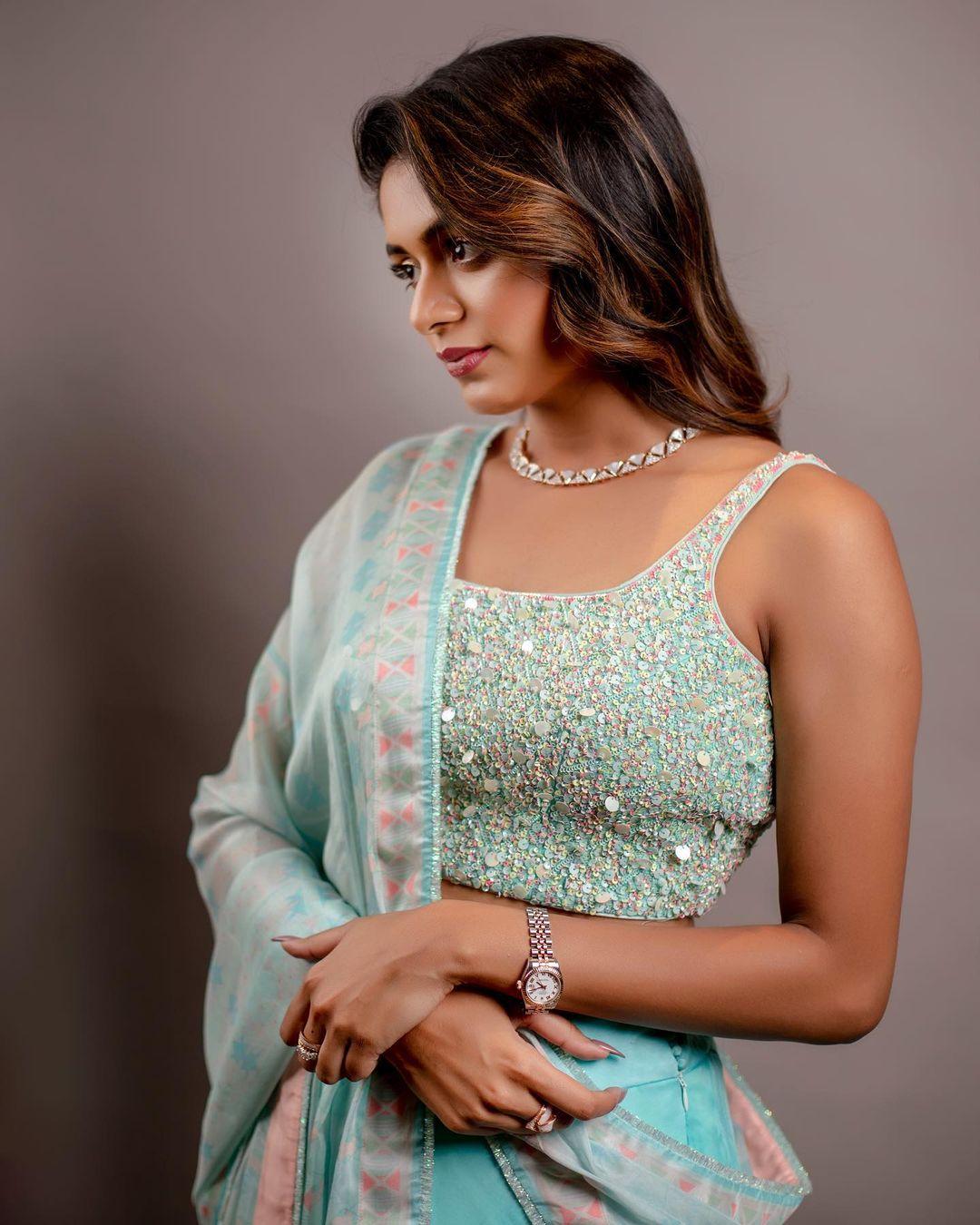 South Indian Actress hot photos | Aditi Shankar looking very glorious in lehanga hot photos