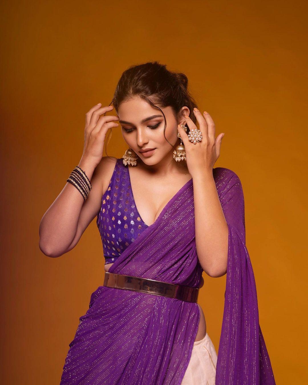 South Indian Actress hot photos | kayadu lohar exclusive very hot and sexy photoshoot in half saree