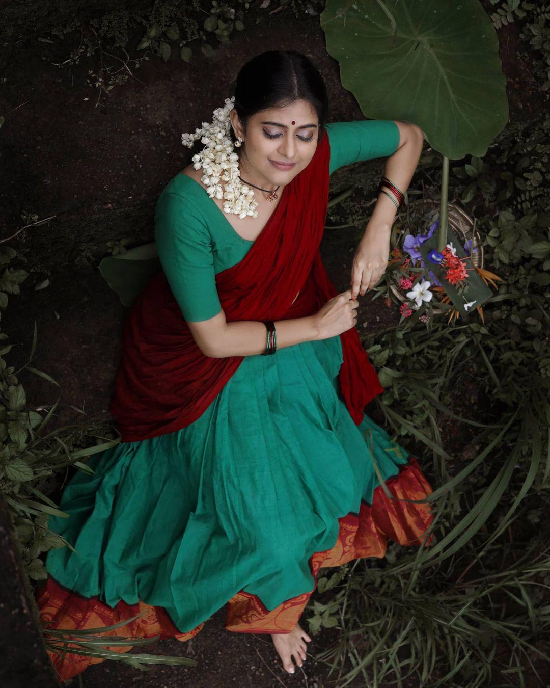 Exclusive very hot and spicy stills | Sravana tn in half saree looking very glamorous photos