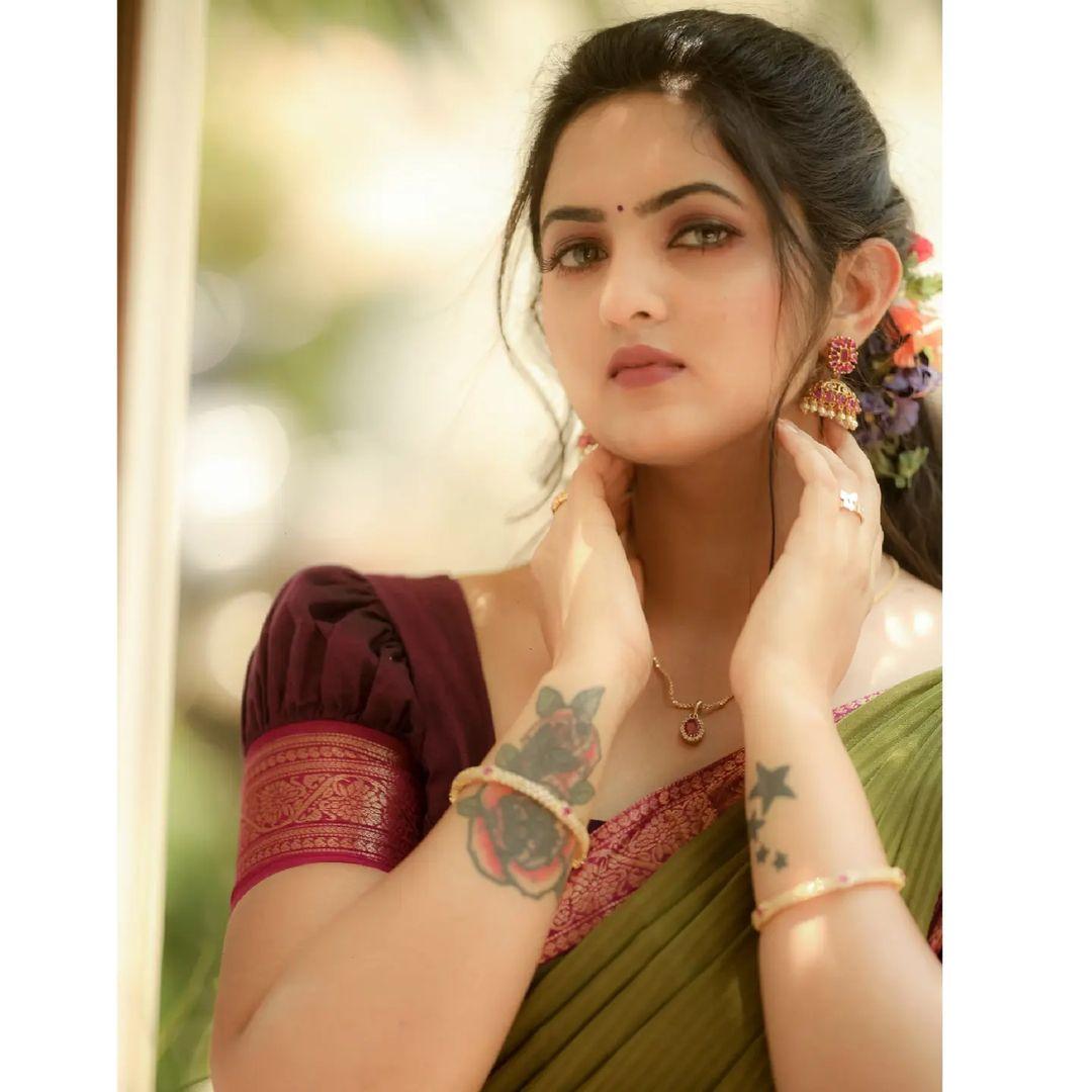 Beautiful and sexy photoshoot | Radhika Preeti in saree looking very glamorous and cute stills