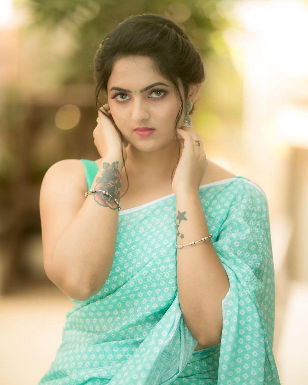 Beautiful and sexy photoshoot | Radhika Preeti in sleeveless blouse and green saree hot photos