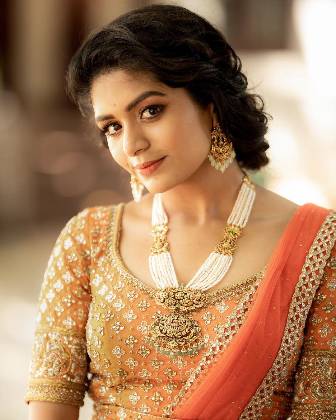 Cute and sexy photoshoot | Actress Aditi Shankar Recent Navaratri Festival hot photos