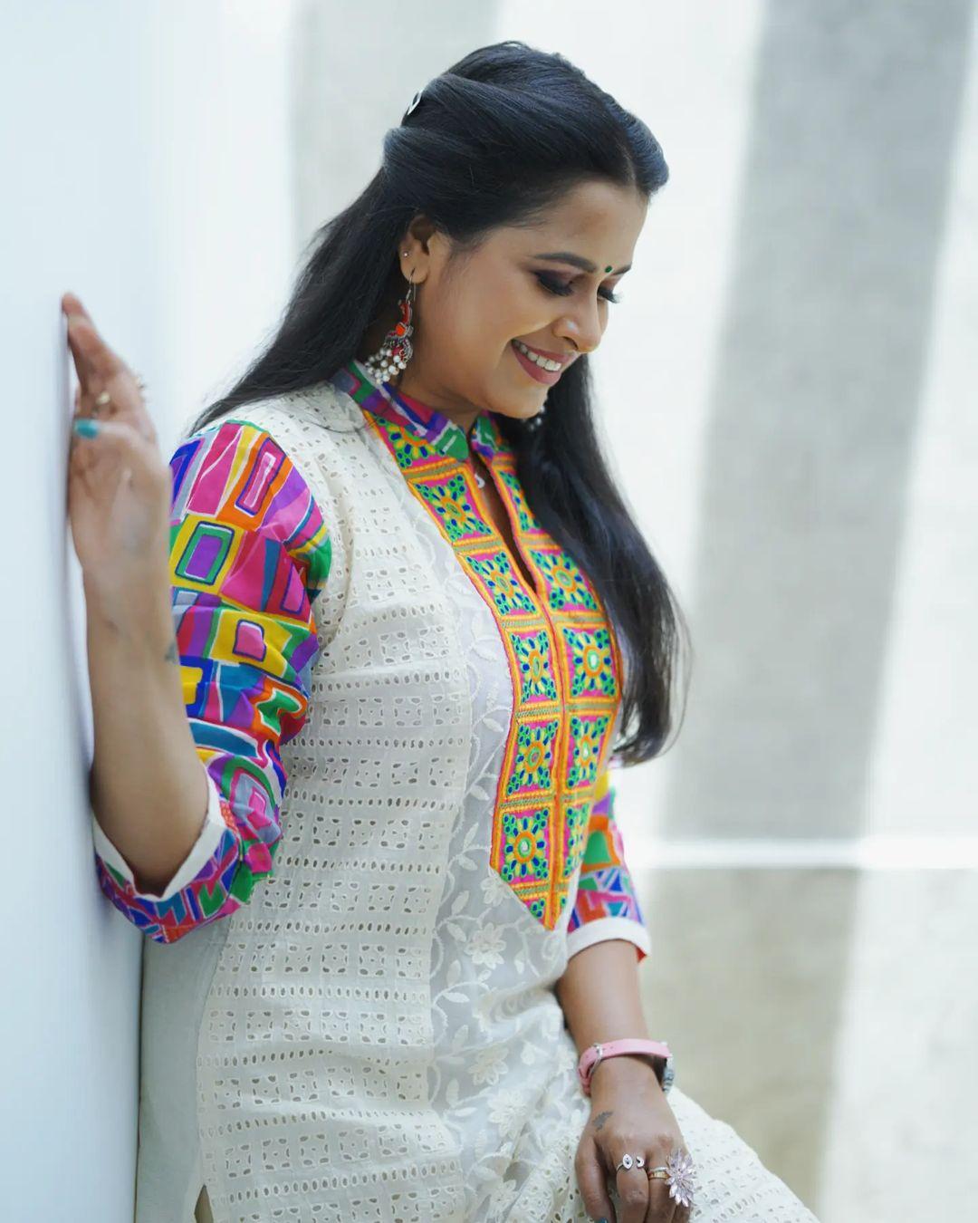 Looking very attractive and hot photos | Sadhika Venugopal looking very glamorous and cute stills