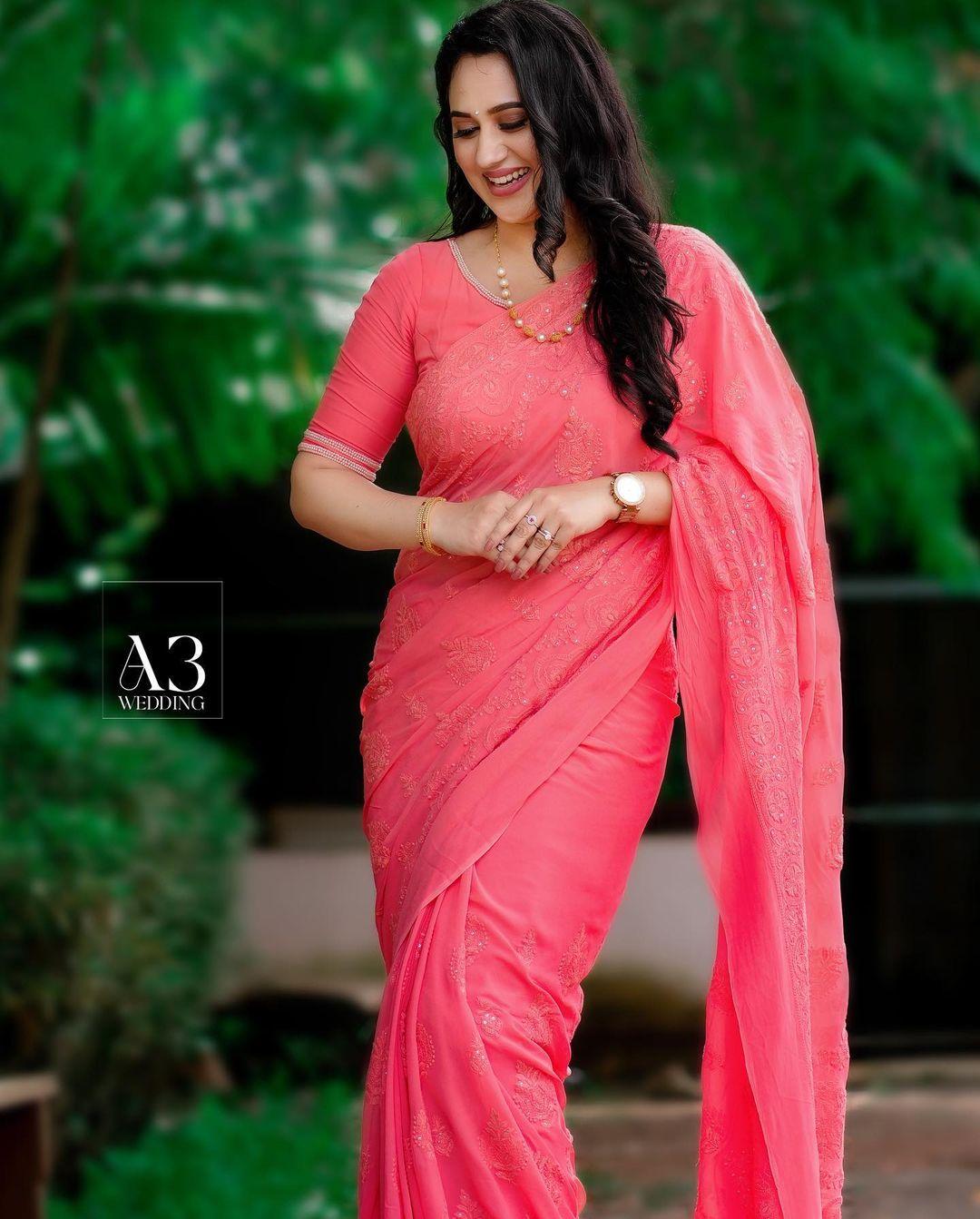 Exclusive very hot photos gallery | Miya george in rose Saree looking very glorious photos