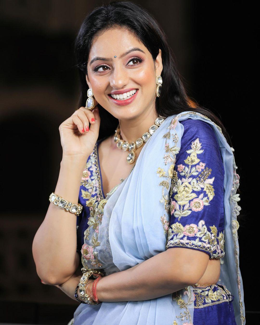 Exclusive very hot and sexy photoshoot | Deepika Singh in half saree hot and sexy photoshoot