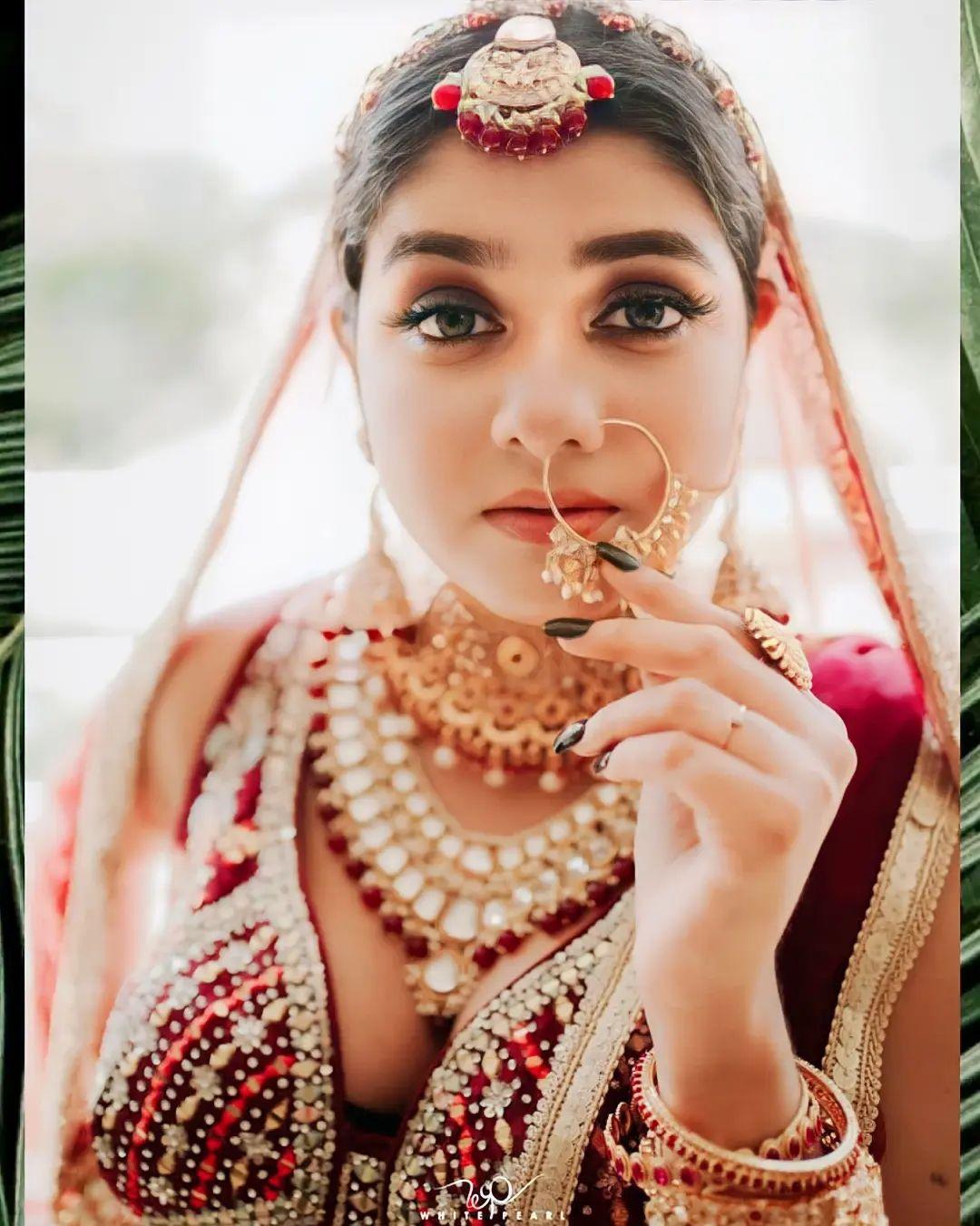 Exposing hot photos | Saniya babu bridal makeup hot and sexy photoshoot |